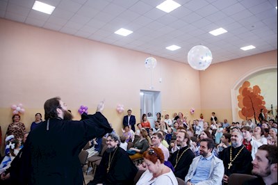 Митрополит Игнатий посетил 10-летний юбилей центра «Колосок»
