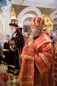 В канун празднования Собора Саратовских святых Митрополит Лонгин совершил Всенощное бдение в Свято-Троицком кафедральном соборе города Саратова