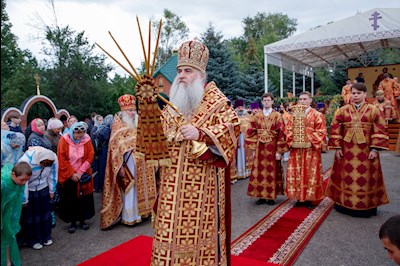 Божественная литургия в Вавиловом Доле