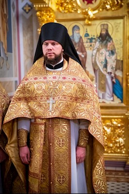 Митрополит Игнатий совершил Божественную литургию в Свято-Троицком кафедральном соборе г. Саратова