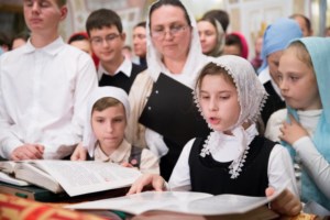 В канун празднования Собора Саратовских святых Митрополит Лонгин совершил Всенощное бдение в Свято-Троицком кафедральном соборе города Саратова