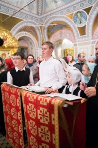 В канун празднования Собора Саратовских святых Митрополит Лонгин совершил Всенощное бдение в Свято-Троицком кафедральном соборе города Саратова