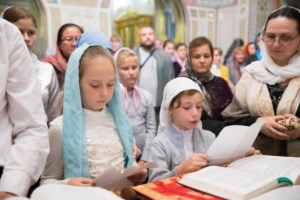 В канун празднования Собора Саратовских святых Митрополит Лонгин совершил Всенощное бдение в Свято-Троицком кафедральном соборе города Саратова
