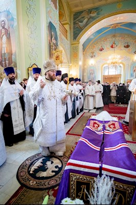 Встреча саратовских святителей в Покровском соборе