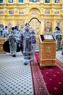 Литургия Преждеосвященных Даров в Свято-Троицком кафедральном соборе г. Саратова