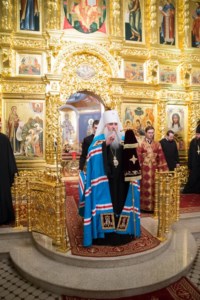 В канун празднования Собора Саратовских святых Митрополит Лонгин совершил Всенощное бдение в Свято-Троицком кафедральном соборе города Саратова