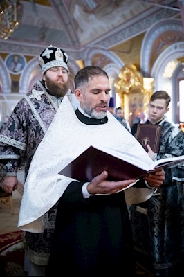 Литургия Преждеосвященных Даров в Свято-Троицком кафедральном соборе г. Саратова