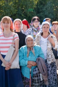 Панихида на Воскресенском кладбище Саратова по всем убиенным и пострадавшим в годы гонений