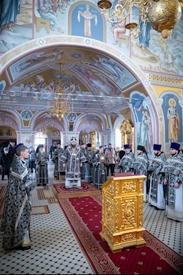 Литургия Преждеосвященных Даров в Свято-Троицком кафедральном соборе г. Саратова