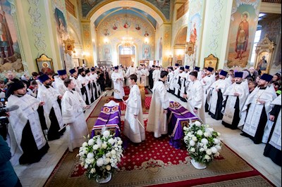 Встреча саратовских святителей в Покровском соборе