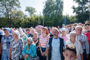 Панихида на Воскресенском кладбище Саратова по всем убиенным и пострадавшим в годы гонений