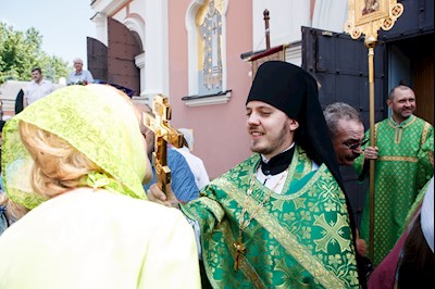 Митрополит Игнатий совершил Божественную литургию и вечерню в Свято-Троицком кафедральном соборе г. Саратова