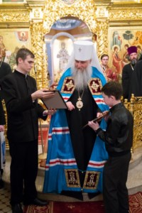 В канун празднования Собора Саратовских святых Митрополит Лонгин совершил Всенощное бдение в Свято-Троицком кафедральном соборе города Саратова