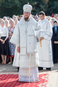 Панихида на Воскресенском кладбище Саратова по всем убиенным и пострадавшим в годы гонений