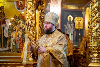 Митрополит Игнатий совершил Божественную литургию в Свято-Троицком кафедральном соборе г. Саратова