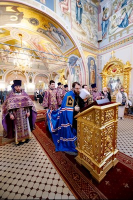 Великая вечерня в соединении с Литургией святителя Василия Великого в Свято-Троицком кафедральном соборе г. Саратова