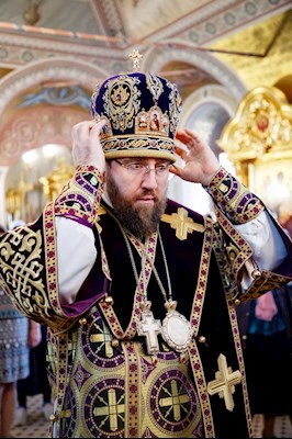 Великая вечерня в соединении с Литургией святителя Василия Великого в Свято-Троицком кафедральном соборе г. Саратова