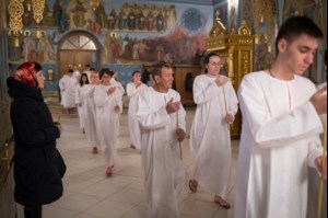 Крещальная литургия в Свято-Троицком кафедральном соборе Саратова
