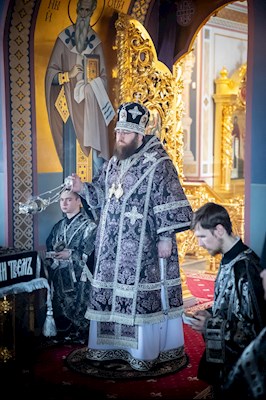 Литургия Преждеосвященных Даров в Свято-Троицком кафедральном соборе г. Саратова