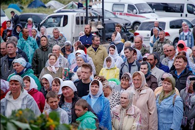 Божественная литургия в Вавиловом Доле