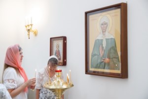 Совершены Чин положения антиминса и первая Литургия в храме в честь иконы Божией Матери «Всех скорбящих Радость» г. Саратова