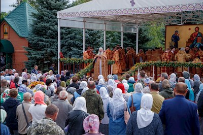 Божественная литургия в Вавиловом Доле