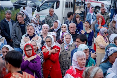 Божественная литургия в Вавиловом Доле