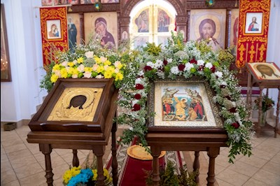 Митрополит Игнатий совершил Божественную литургию в храме Нерукотворного Образа Спасителя г. Саратова