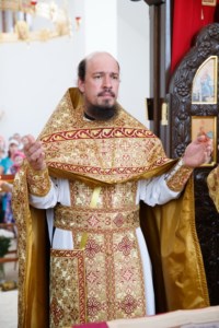 Совершены Чин положения антиминса и первая Литургия в храме в честь иконы Божией Матери «Всех скорбящих Радость» г. Саратова