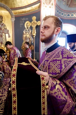 Великая вечерня в соединении с Литургией святителя Василия Великого в Свято-Троицком кафедральном соборе г. Саратова