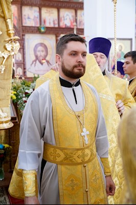 Митрополит Игнатий совершил Божественную литургию в храме Нерукотворного Образа Спасителя г. Саратова