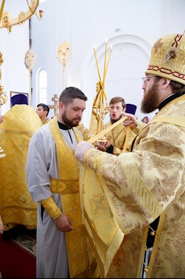 Митрополит Игнатий совершил Божественную литургию в храме Нерукотворного Образа Спасителя г. Саратова
