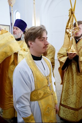 Митрополит Игнатий совершил Божественную литургию в храме Нерукотворного Образа Спасителя г. Саратова