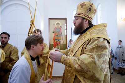 Митрополит Игнатий совершил Божественную литургию в храме Нерукотворного Образа Спасителя г. Саратова