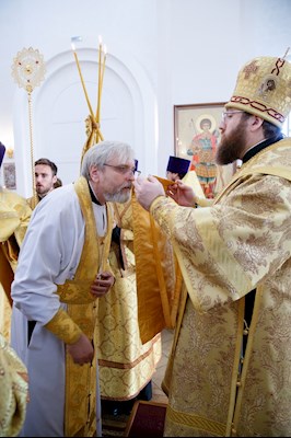 Митрополит Игнатий совершил Божественную литургию в храме Нерукотворного Образа Спасителя г. Саратова