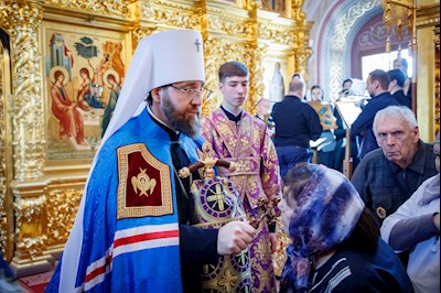 Великая вечерня в соединении с Литургией святителя Василия Великого в Свято-Троицком кафедральном соборе г. Саратова