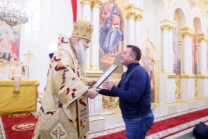 Великое освящение храма во имя святителя Спиридона Тримифунтского г. Саратова и Божественная литургия в новоосвященном храме