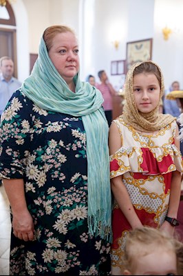 Митрополит Игнатий совершил Божественную литургию в храме Нерукотворного Образа Спасителя г. Саратова