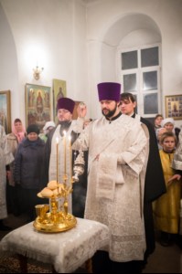 Всенощное бдение в храме в честь Архангела Михаила села Михайловка Саратовского района