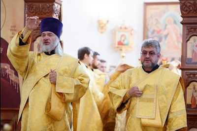 Митрополит Игнатий совершил Божественную литургию в храме Нерукотворного Образа Спасителя г. Саратова