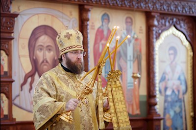 Митрополит Игнатий совершил Божественную литургию в храме Нерукотворного Образа Спасителя г. Саратова