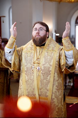 Митрополит Игнатий совершил Божественную литургию в храме Нерукотворного Образа Спасителя г. Саратова
