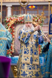 В Саратове в день празднования в честь Казанской иконы Божией Матери и День народного единства прошел крестный ход