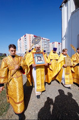 Митрополит Игнатий совершил Божественную литургию в храме Нерукотворного Образа Спасителя г. Саратова