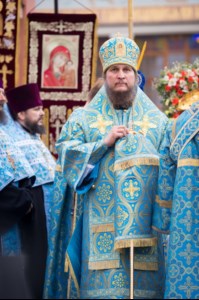 В Саратове в день празднования в честь Казанской иконы Божией Матери и День народного единства прошел крестный ход
