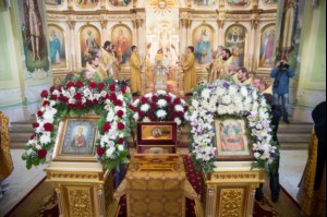 Торжественное богослужение у мощей святого равноапостольного князя Владимира в Покровском храме г.Саратова