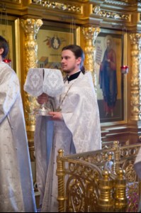 Царские часы, Изобразительны, Великая вечерня и Крещальная литургия в Свято-Троицком кафедральном соборе Саратова