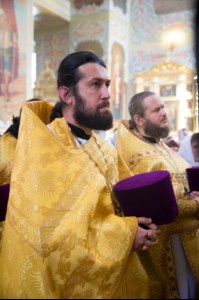 Торжественное богослужение у мощей святого равноапостольного князя Владимира в Покровском храме г.Саратова