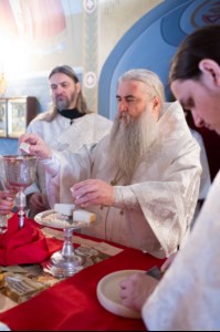 Царские часы, Изобразительны, Великая вечерня и Крещальная литургия в Свято-Троицком кафедральном соборе Саратова