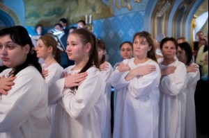 Царские часы, Изобразительны, Великая вечерня и Крещальная литургия в Свято-Троицком кафедральном соборе Саратова